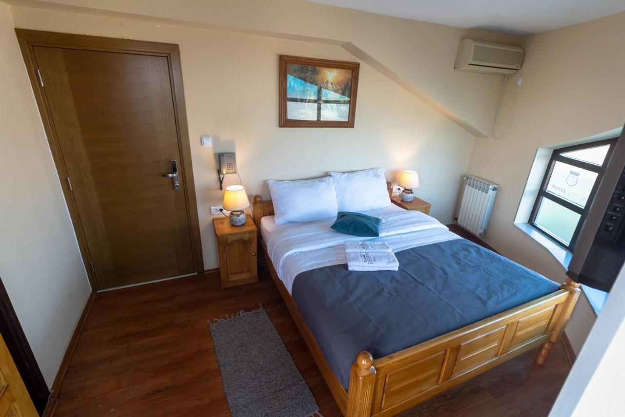 Motel Atos Laktaši 外观 照片