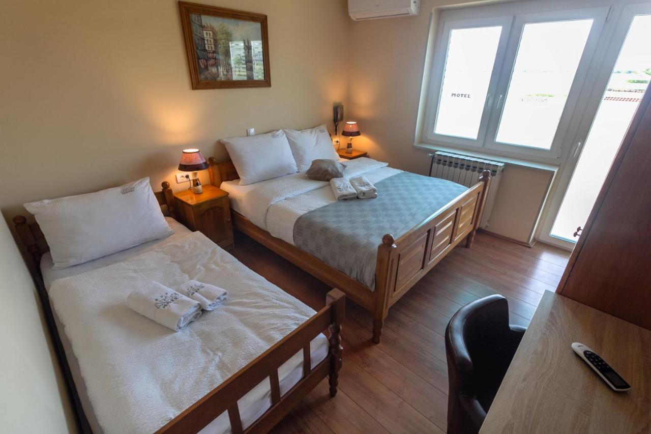 Motel Atos Laktaši 外观 照片