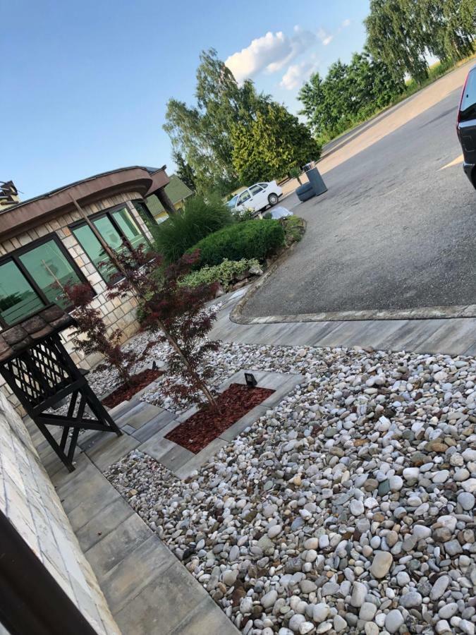 Motel Atos Laktaši 外观 照片
